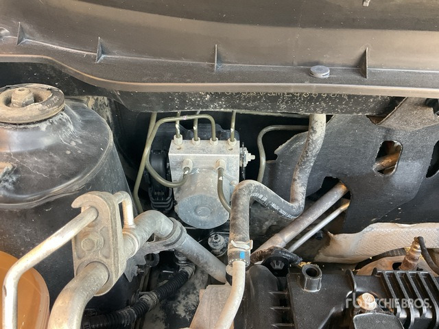 2021 Nissan Kicks 2WD SUV - Джип: снимка 4 2021 Nissan Kicks 2WD SUV - Джип: снимка 4