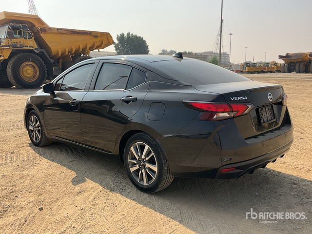2021 Nissan Versa Automobile - Лек автомобил: снимка 2 2021 Nissan Versa Automobile - Лек автомобил: снимка 2