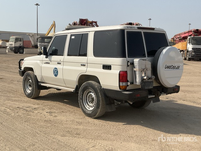 2021 Toyota Land Cruiser 76L 4x4 SUV - Джип: снимка 3 2021 Toyota Land Cruiser 76L 4x4 SUV - Джип: снимка 3