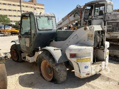 BOBCAT T40140 (Inoperable) - Телескопичен товарач: снимка 2 BOBCAT T40140 (Inoperable) - Телескопичен товарач: снимка 2