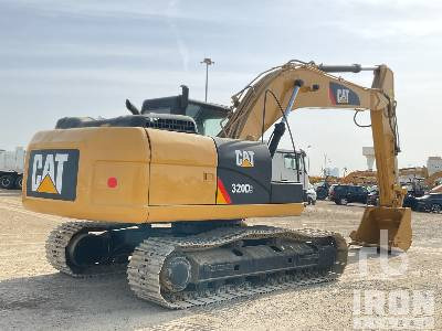 CAT 320D2 - Верижен багер: снимка 3 CAT 320D2 - Верижен багер: снимка 3