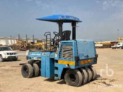 DYNAPAC CP142 9 Wheel - Валяк: снимка 2 DYNAPAC CP142 9 Wheel - Валяк: снимка 2