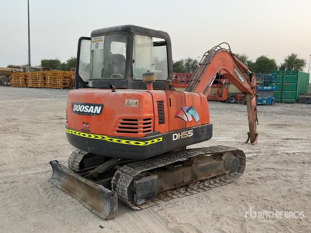 Doosan DH55 - Мини багер: снимка 3 Doosan DH55 - Мини багер: снимка 3