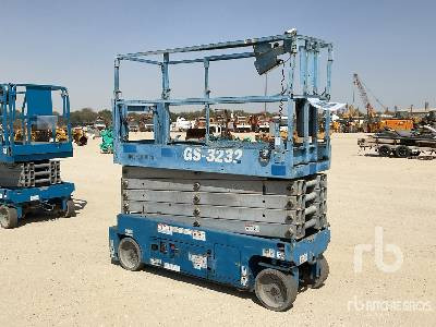GENIE GS3232 - Ножична работна платформа: снимка 1 GENIE GS3232 - Ножична работна платформа: снимка 1