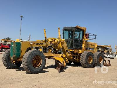 KOMATSU GD825A-2 - Грейдер: снимка 1 KOMATSU GD825A-2 - Грейдер: снимка 1