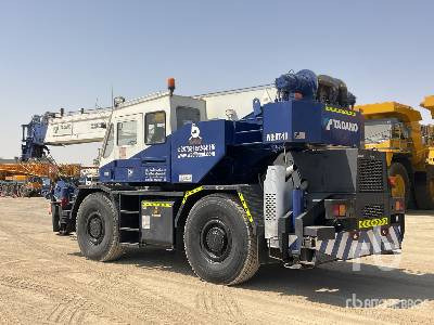 TADANO TR300E 30 ton 4x4x4 - Кран за пресечени терени: снимка 2 TADANO TR300E 30 ton 4x4x4 - Кран за пресечени терени: снимка 2