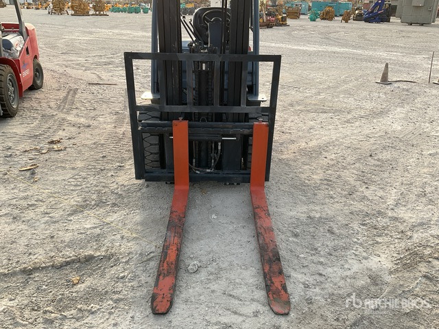 Toyota 72-8FDN30 - Дизелов мотокар: снимка 5 Toyota 72-8FDN30 - Дизелов мотокар: снимка 5