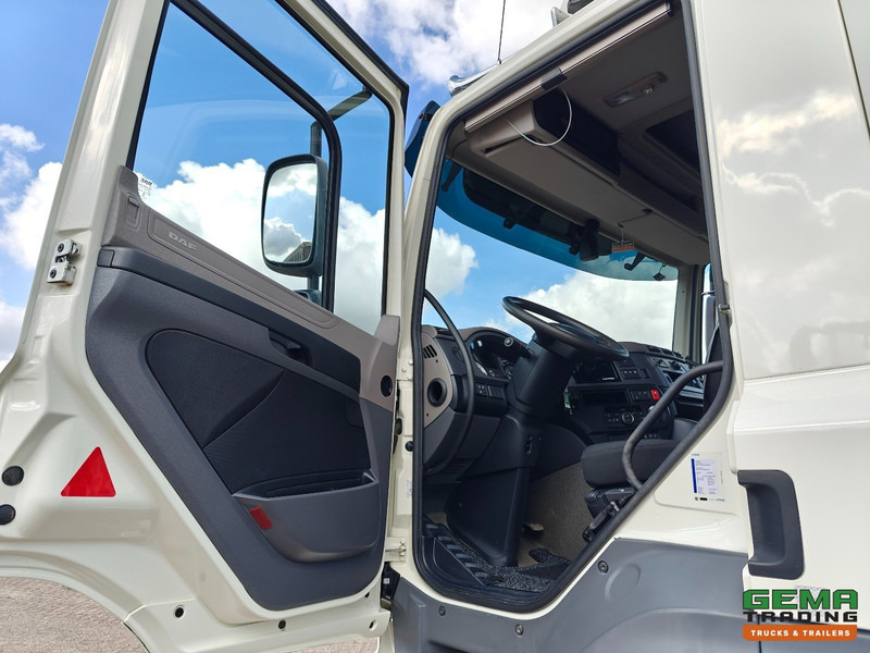 Автовоз камион DAF CF 430 FAX 8x2/6 Dagcabine Euro6D - Machine Transporter + 2assige Aanhanger - Hydraulische Rampen - Afneembare 10.000L WaterTank - 20.000km! Origineel: снимка 14