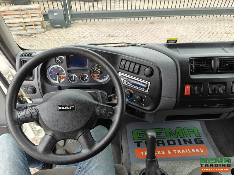 Камион с брезент DAF FA LF45.140 4x2 Dagcab Euro4 - 12T - Schuifzeilen/Geslotenbak 6.9m + Laadklep 1500kg - 66.000km Origineel! - Handgeschakeld: снимка 15