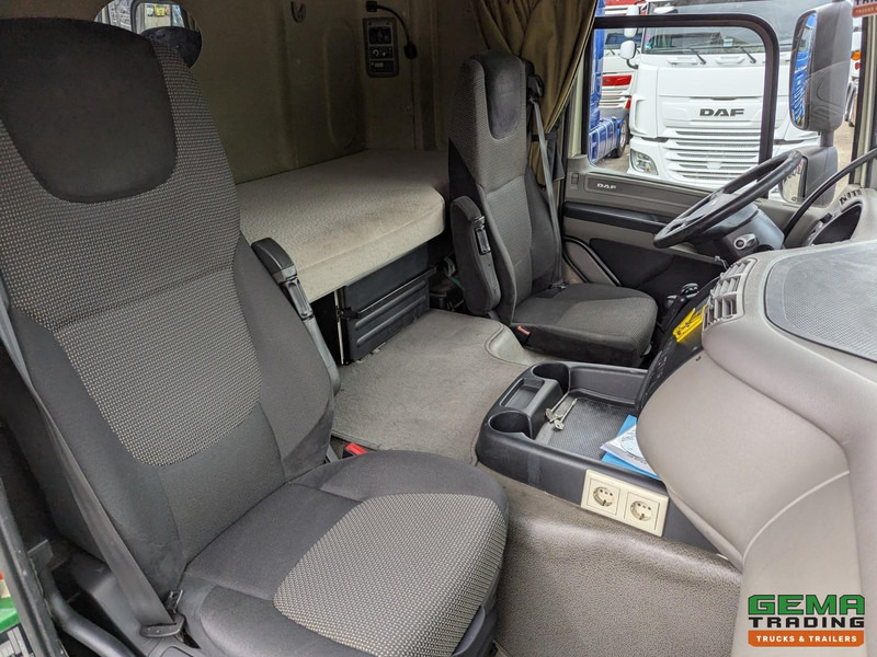 Камион с брезент DAF FAN CF85.410 6x2/4 Spacecab Euro5 EEV - Schuifzeilen/dak 7.23m + Laadklep 6000kg - 10/2025APK: снимка 16 Камион с брезент DAF FAN CF85.410 6x2/4 Spacecab Euro5 EEV - Schuifzeilen/dak 7.23m + Laadklep 6000kg - 10/2025APK: снимка 16