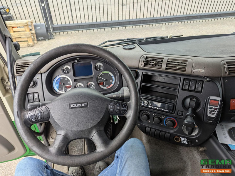 Камион с брезент DAF FAN CF85.410 6x2/4 Spacecab Euro5 EEV - Schuifzeilen/dak 7.23m + Laadklep 6000kg - 10/2025APK: снимка 14 Камион с брезент DAF FAN CF85.410 6x2/4 Spacecab Euro5 EEV - Schuifzeilen/dak 7.23m + Laadklep 6000kg - 10/2025APK: снимка 14