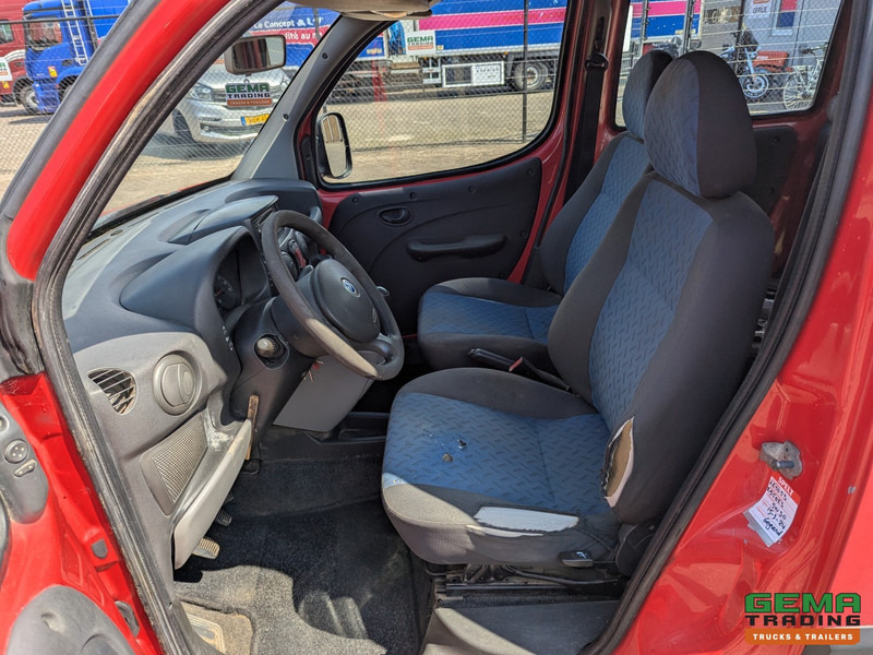 Fiat Doblò 1.9 JTD Euro4 - Handgeschakeld - Trekhaak - Малък ван: снимка 5 Fiat Doblò 1.9 JTD Euro4 - Handgeschakeld - Trekhaak - Малък ван: снимка 5
