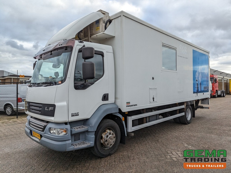 DAF FA LF55.180 4x2 Daycab 15T Euro4 Mobile Office / Camper / Workshop - Manual - Airco - Dhollandia Laadklep 1500KG - 150.000KM (V690) - Камион: снимка 4 DAF FA LF55.180 4x2 Daycab 15T Euro4 Mobile Office / Camper / Workshop - Manual - Airco - Dhollandia Laadklep 1500KG - 150.000KM (V690) - Камион: снимка 4