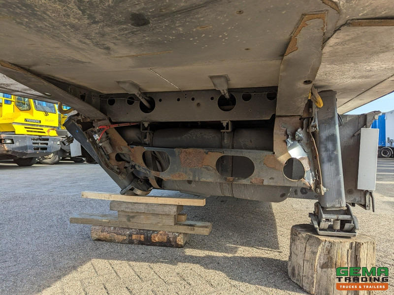 Krone SD 3-Assen SAF - Koel-VriesTransport - Schijfremmen - Carrier Maxima 1300 - Palletkisten - Steunpoten zijn Krom - Рефрижератор полуремарке: снимка 4 Krone SD 3-Assen SAF - Koel-VriesTransport - Schijfremmen - Carrier Maxima 1300 - Palletkisten - Steunpoten zijn Krom - Рефрижератор полуремарке: снимка 4