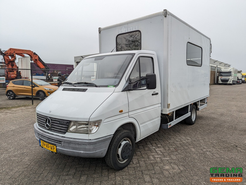 Mercedes-Benz 400-serie 410 D 4x2 Euro2 - Mobiel Kantoor - Standkachel - Hydr. Steunpoten - Eigen Accu's - 26.000KM Origineel - MARGE - Лекотоварен автомобил: снимка 1 Mercedes-Benz 400-serie 410 D 4x2 Euro2 - Mobiel Kantoor - Standkachel - Hydr. Steunpoten - Eigen Accu's - 26.000KM Origineel - MARGE - Лекотоварен автомобил: снимка 1