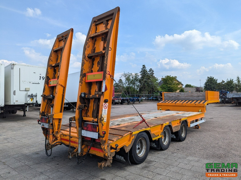 MOL D712/30Tri/45/56/1 3-Assen Gigant - Semi-Dieplader - Hydr. Rampen - NaloopAs - 09/2025 APK - Нискорамна площадка полуремарке: снимка 2 MOL D712/30Tri/45/56/1 3-Assen Gigant - Semi-Dieplader - Hydr. Rampen - NaloopAs - 09/2025 APK - Нискорамна площадка полуремарке: снимка 2