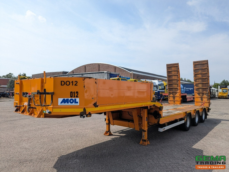 MOL D712/30Tri/45/56/1 3-Assen Gigant - Semi-Dieplader - Hydr. Rampen - NaloopAs - 09/2025 APK - Нискорамна площадка полуремарке: снимка 1 MOL D712/30Tri/45/56/1 3-Assen Gigant - Semi-Dieplader - Hydr. Rampen - NaloopAs - 09/2025 APK - Нискорамна площадка полуремарке: снимка 1