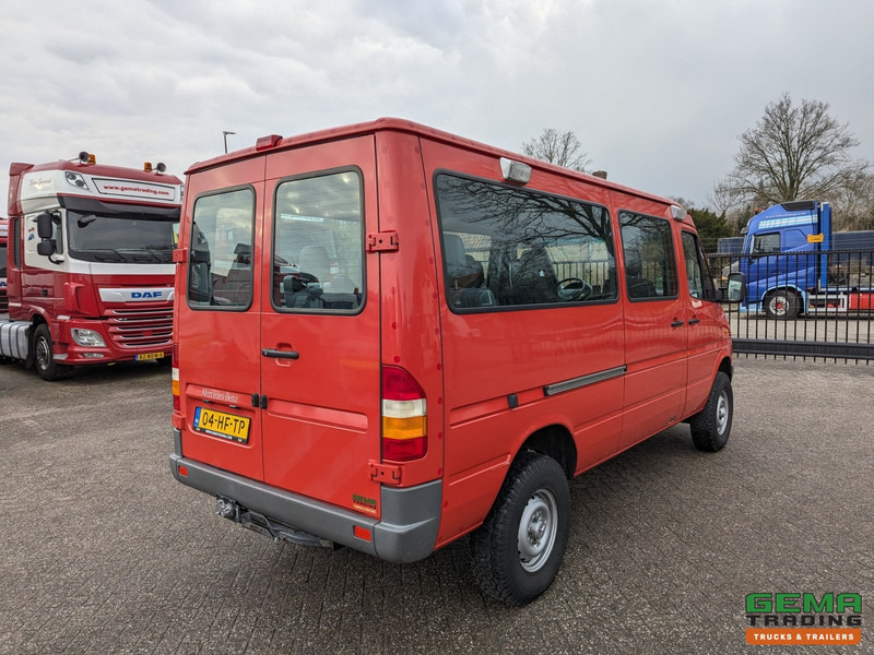Mercedes-Benz 316 CDI 4x4 Euro3 - 59.000km - 9 Persoons - Lier - 3 Sperren! Hoge en Lage Gearing - Микробус, Пътнически бус: снимка 3 Mercedes-Benz 316 CDI 4x4 Euro3 - 59.000km - 9 Persoons - Lier - 3 Sperren! Hoge en Lage Gearing - Микробус, Пътнически бус: снимка 3