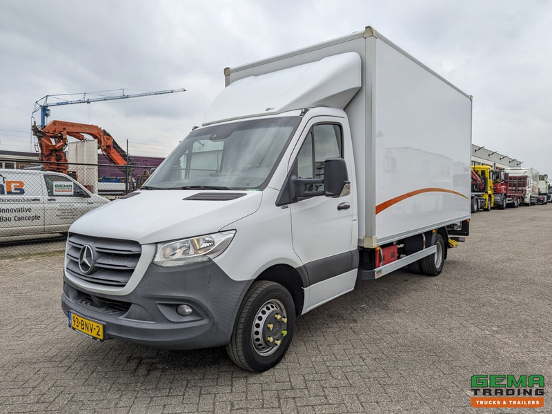 Mercedes-Benz Sprinter 517 CDI 4x2 Euro6D - Gesloten Bak 4.2M + Laadklep 1000KG - Automaat - 10/2025APK - Лекотоварен автомобил фургон: снимка 1 Mercedes-Benz Sprinter 517 CDI 4x2 Euro6D - Gesloten Bak 4.2M + Laadklep 1000KG - Automaat - 10/2025APK - Лекотоварен автомобил фургон: снимка 1