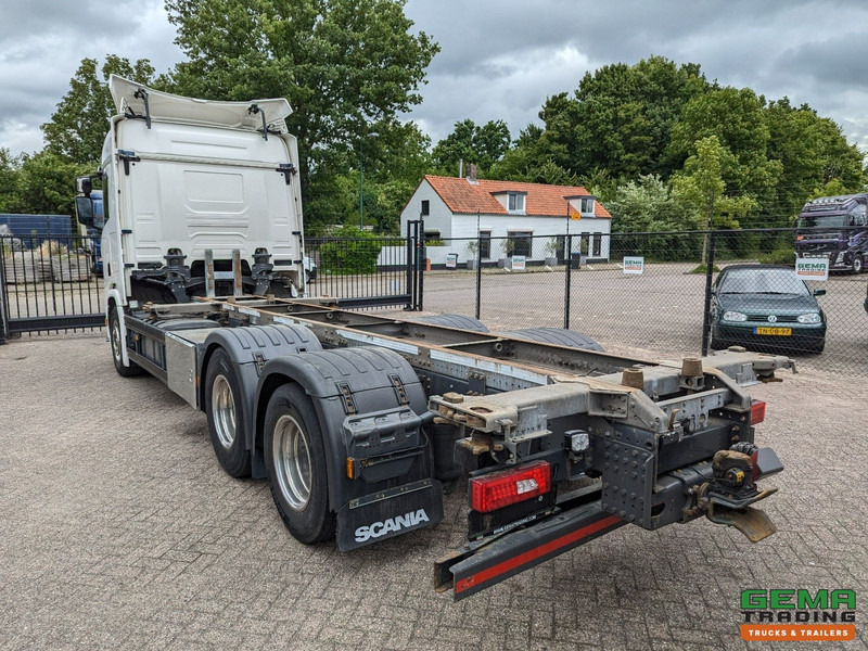 Scania R500 6x2 CR20N Euro6 - Retarder - BDF systeem - Dubbele tanks - Vangmuil - Контейнеровоз/ Сменна каросерия камион: снимка 3 Scania R500 6x2 CR20N Euro6 - Retarder - BDF systeem - Dubbele tanks - Vangmuil - Контейнеровоз/ Сменна каросерия камион: снимка 3