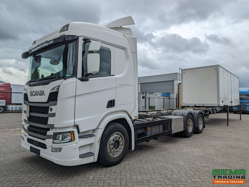 Scania R500 6x2 CR20N Euro6 - Retarder - BDF systeem - Dubbele tanks - Vangmuil - Контейнеровоз/ Сменна каросерия камион: снимка 1 Scania R500 6x2 CR20N Euro6 - Retarder - BDF systeem - Dubbele tanks - Vangmuil - Контейнеровоз/ Сменна каросерия камион: снимка 1