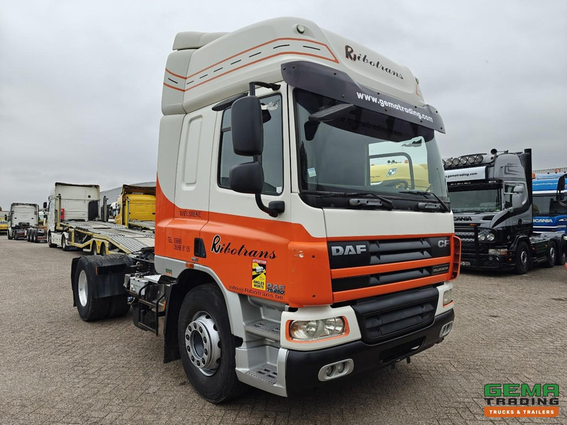 DAF CF75.250 4x2 SpaceCab Euro5 - Handgeschakeld - Airco - Влекач: снимка 2 DAF CF75.250 4x2 SpaceCab Euro5 - Handgeschakeld - Airco - Влекач: снимка 2
