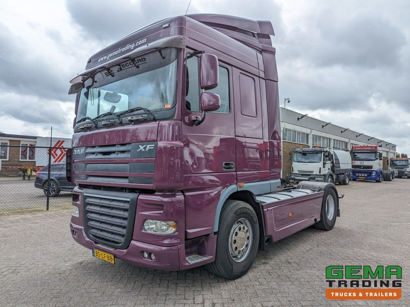 DAF FT XF105.410 4x2 Euro5 FT XF105.410 4x2 SpaceCab Euro5 - Side Skirts - Spare Wheel - Original Holland truck - Влекач: снимка 1 DAF FT XF105.410 4x2 Euro5 FT XF105.410 4x2 SpaceCab Euro5 - Side Skirts - Spare Wheel - Original Holland truck - Влекач: снимка 1