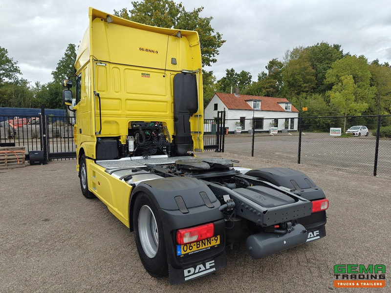 DAF XF 530 FT 4x2 SuperSpaceCab Euro6D -Dubbele Tanks - Vollucht - TV - SMARTTacho V2 - 01/2026 APK - Влекач: снимка 4 DAF XF 530 FT 4x2 SuperSpaceCab Euro6D -Dubbele Tanks - Vollucht - TV - SMARTTacho V2 - 01/2026 APK - Влекач: снимка 4