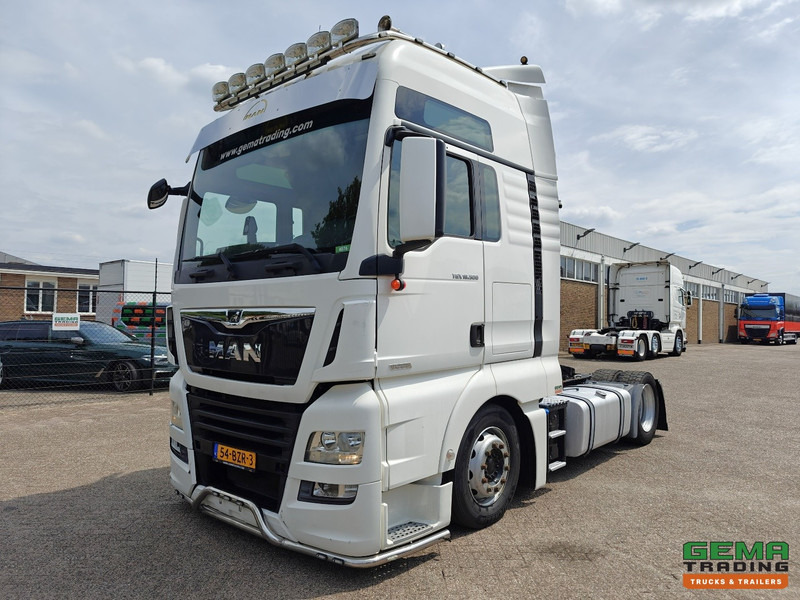 MAN TGX 18.500 4x2 XXL Euro6C - MEGA - Retarder - HefSchotel - Dubbele Tanks - Navi - SMARTtachoV2 - 12/2025 APK - Влекач: снимка 1 MAN TGX 18.500 4x2 XXL Euro6C - MEGA - Retarder - HefSchotel - Dubbele Tanks - Navi - SMARTtachoV2 - 12/2025 APK - Влекач: снимка 1