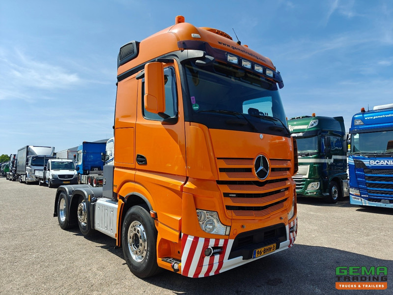 Mercedes-Benz Actros 2745 6x2 Bigspace Euro6A - Retarder - Standairco - 68T - Alcoa - SMARTtachoV2 - Влекач: снимка 2 Mercedes-Benz Actros 2745 6x2 Bigspace Euro6A - Retarder - Standairco - 68T - Alcoa - SMARTtachoV2 - Влекач: снимка 2