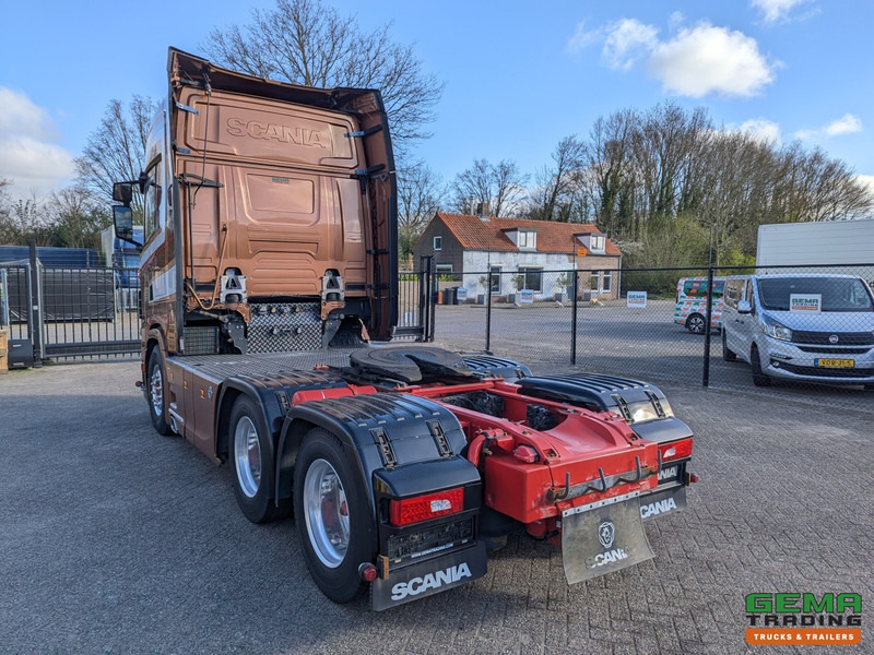 Scania S730 6x4 Topline Euro6 - V8 - Retarder - Costum Interior - Vollucht - Alcoa's - Влекач: снимка 4 Scania S730 6x4 Topline Euro6 - V8 - Retarder - Costum Interior - Vollucht - Alcoa's - Влекач: снимка 4