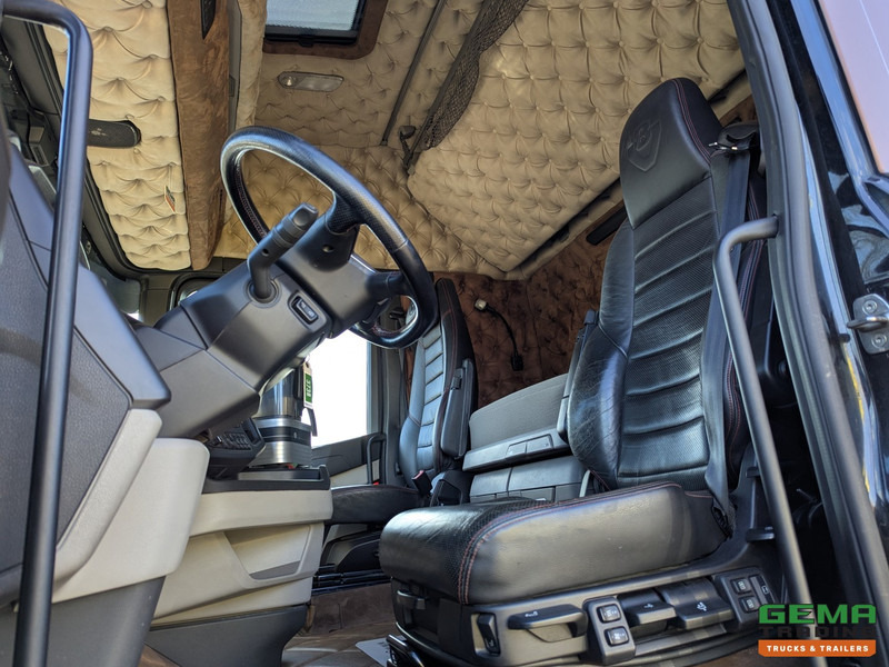 Scania S730 6x4 Topline Euro6 - V8 - Retarder - Costum Interior - Vollucht - Alcoa's - Влекач: снимка 5 Scania S730 6x4 Topline Euro6 - V8 - Retarder - Costum Interior - Vollucht - Alcoa's - Влекач: снимка 5
