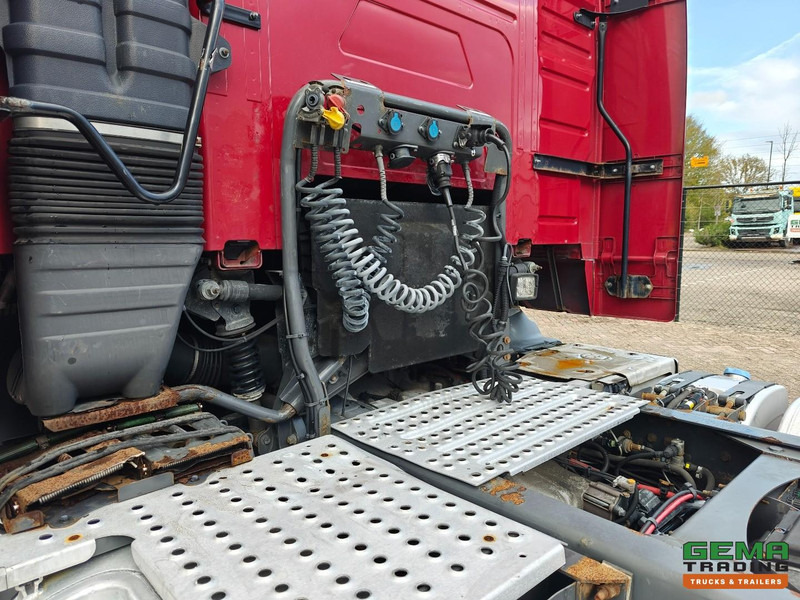 Влекач Volvo FH460 4x2 Globetrotter XL Euro5 - Handgeschakeld - Dubbele tanks: снимка 17 Влекач Volvo FH460 4x2 Globetrotter XL Euro5 - Handgeschakeld - Dubbele tanks: снимка 17