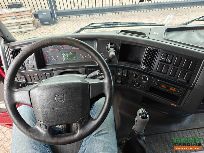 Влекач Volvo FH460 4x2 Globetrotter XL Euro5 - Handgeschakeld - Dubbele tanks: снимка 14 Влекач Volvo FH460 4x2 Globetrotter XL Euro5 - Handgeschakeld - Dubbele tanks: снимка 14