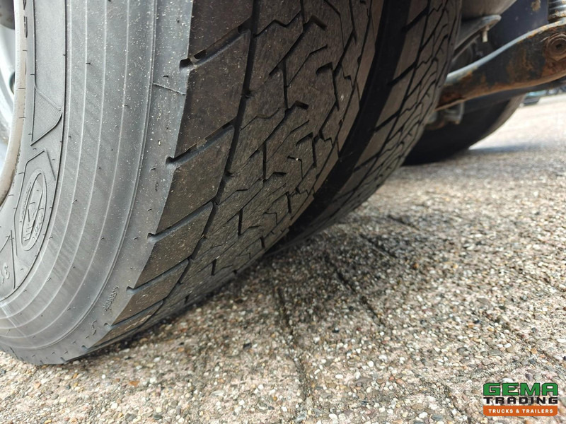 Влекач Volvo FH460 4x2 Globetrotter XL Euro5 - Handgeschakeld - Dubbele tanks: снимка 20 Влекач Volvo FH460 4x2 Globetrotter XL Euro5 - Handgeschakeld - Dubbele tanks: снимка 20