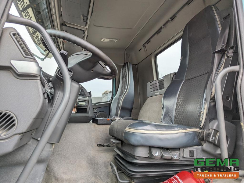 Volvo FMX410 8x4 /4 Daycab Euro5 - Haakarm 25T - CementSilo - RadioGrafisch - Hydr. Steunpoten - NaafReductie - Мултилифт с кука камион: снимка 5 Volvo FMX410 8x4 /4 Daycab Euro5 - Haakarm 25T - CementSilo - RadioGrafisch - Hydr. Steunpoten - NaafReductie - Мултилифт с кука камион: снимка 5