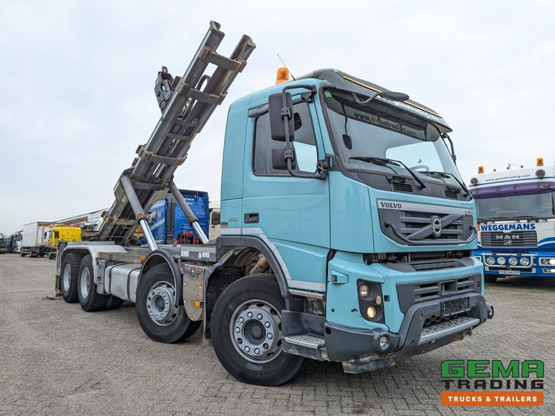 Volvo FMX410 8x4 /4 Daycab Euro5 - Haakarm 25T - CementSilo - RadioGrafisch - Hydr. Steunpoten - NaafReductie - Мултилифт с кука камион: снимка 2 Volvo FMX410 8x4 /4 Daycab Euro5 - Haakarm 25T - CementSilo - RadioGrafisch - Hydr. Steunpoten - NaafReductie - Мултилифт с кука камион: снимка 2