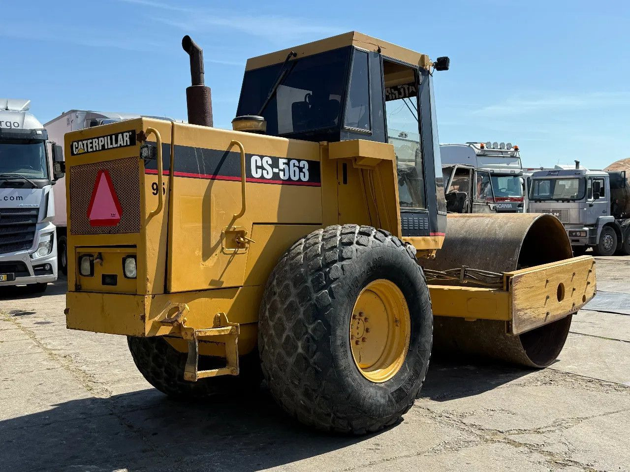 CAT CS 563 Roller with vibration - Компактор: снимка 4 CAT CS 563 Roller with vibration - Компактор: снимка 4