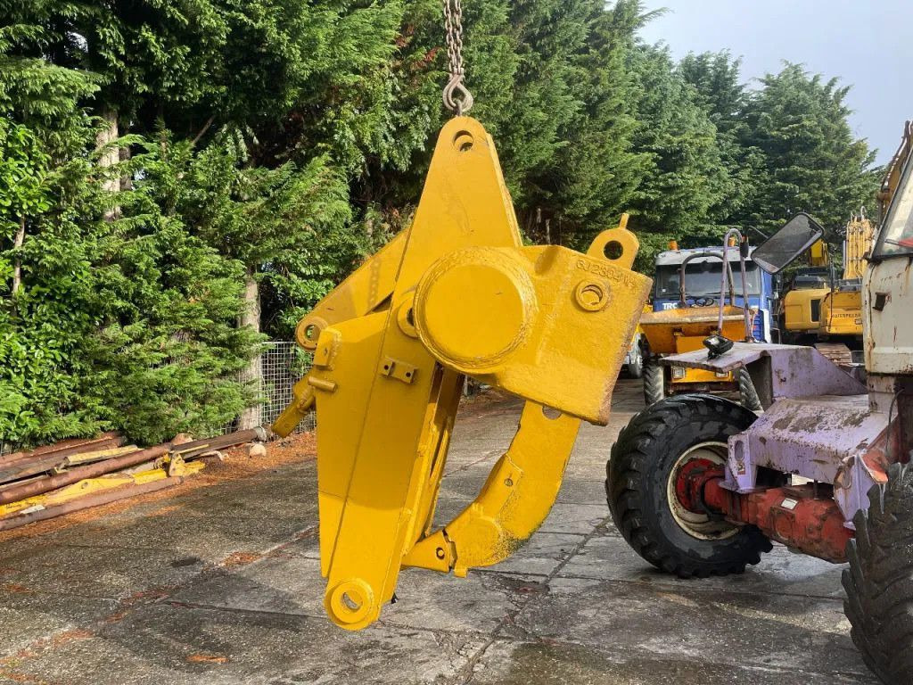 CAT Caterpillar Ripper compatible with D7R and D7H R CAT Ripper compatible with D7R and D7H Ripper compat - Скарификатор за Строителна техника: снимка 2 CAT Caterpillar Ripper compatible with D7R and D7H R CAT Ripper compatible with D7R and D7H Ripper compat - Скарификатор за Строителна техника: снимка 2