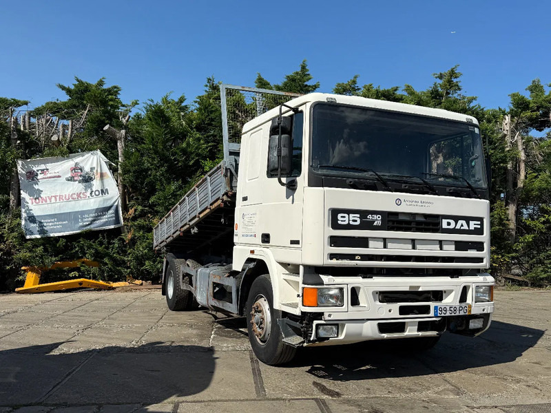 DAF 95.430 ATI 4X2 Tipper SPRING/AIR ZF MAN GEARBOX - Самосвал камион: снимка 1 DAF 95.430 ATI 4X2 Tipper SPRING/AIR ZF MAN GEARBOX - Самосвал камион: снимка 1