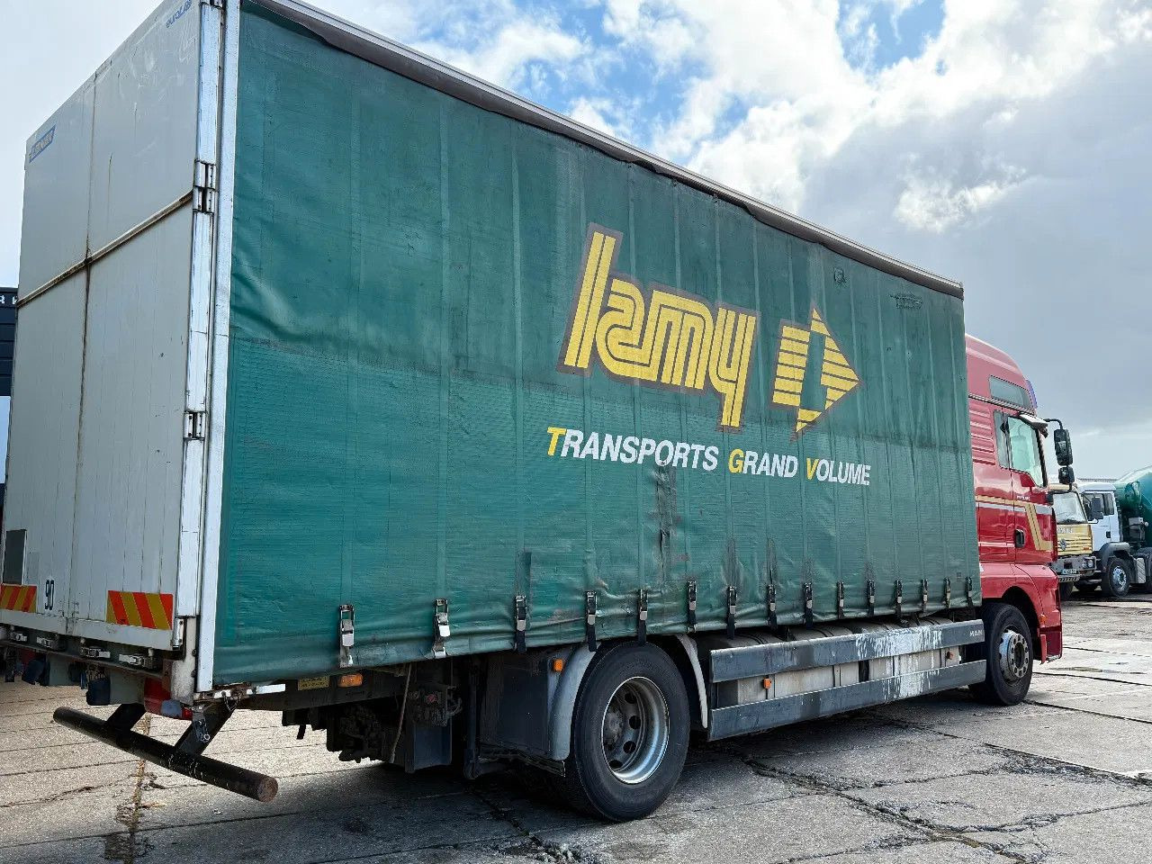 MAN TGA 18.440 4X2 BOX Spring/Air EURO3 Retarder ZF - Камион фургон: снимка 4 MAN TGA 18.440 4X2 BOX Spring/Air EURO3 Retarder ZF - Камион фургон: снимка 4