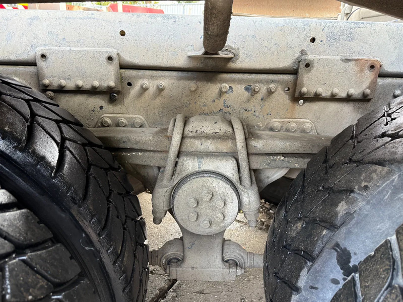 MAN TGA 35.360 8X4 SCHWING Beton Mixer Spring/Spring ZF Manual Gearbox - Бетоновоз: снимка 5 MAN TGA 35.360 8X4 SCHWING Beton Mixer Spring/Spring ZF Manual Gearbox - Бетоновоз: снимка 5