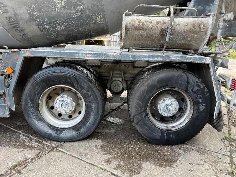MAN TGA 35.360 8X4 SCHWING Beton Mixer Spring/Spring ZF Manual Gearbox - Бетоновоз: снимка 4 MAN TGA 35.360 8X4 SCHWING Beton Mixer Spring/Spring ZF Manual Gearbox - Бетоновоз: снимка 4