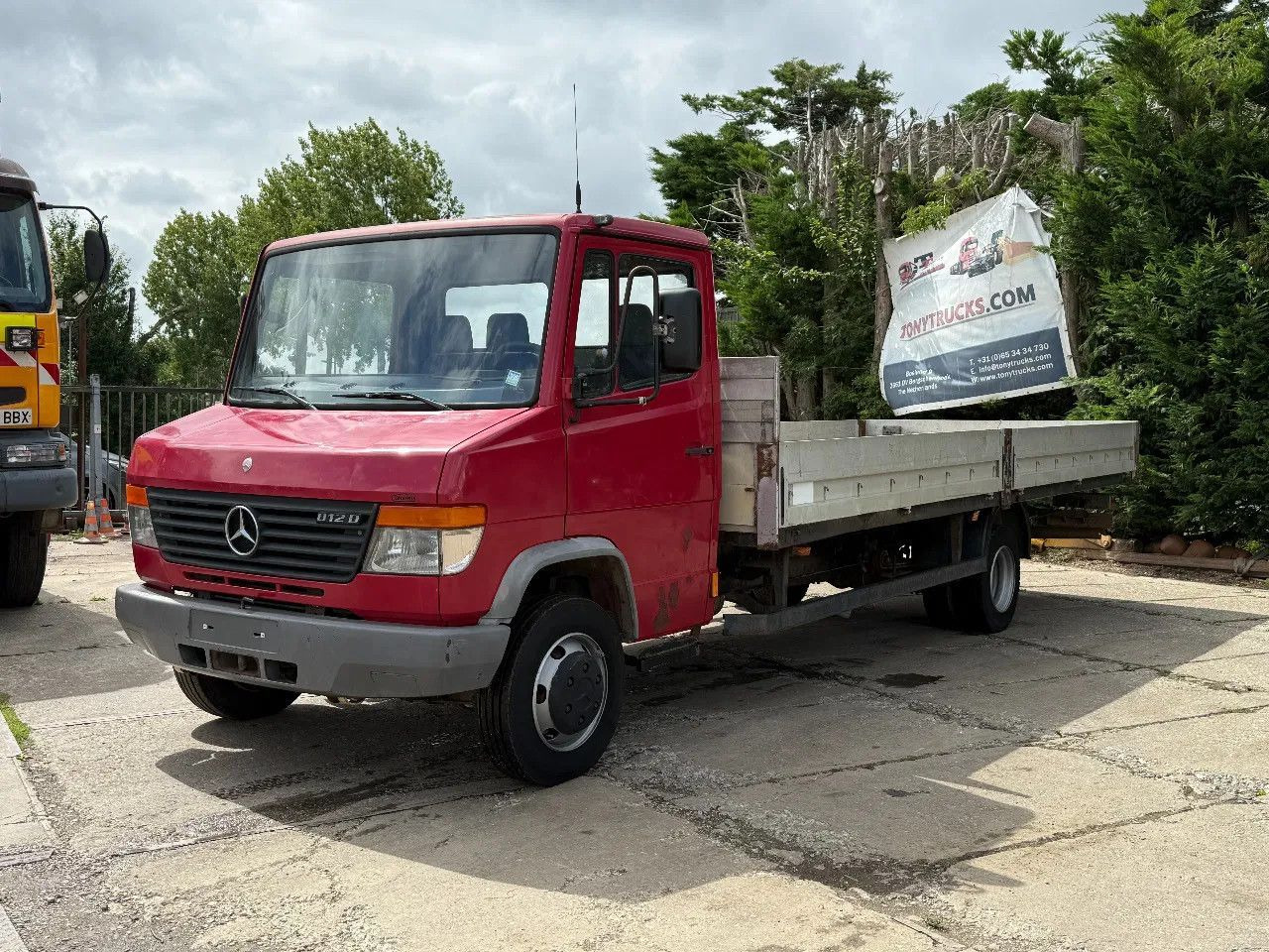 Mercedes-Benz 812 D 4X2 Pick-up Spring/Spring Belgium truck 7. - Бордови бус: снимка 2 Mercedes-Benz 812 D 4X2 Pick-up Spring/Spring Belgium truck 7. - Бордови бус: снимка 2