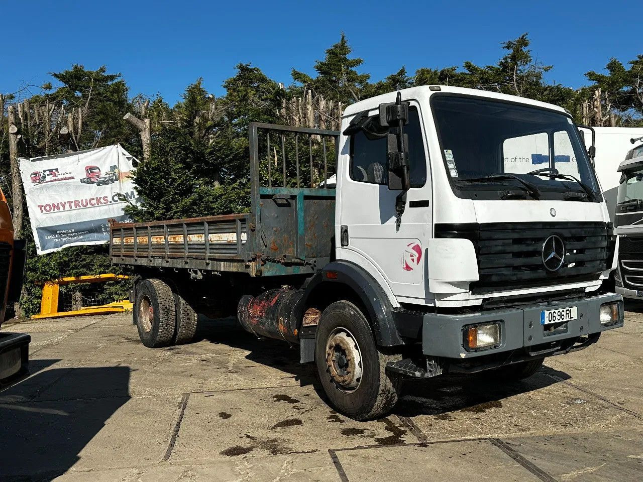 Самосвал камион Mercedes-Benz SK 1733 V6 4X2 Tipper Spring/Spring EPS Manual G: снимка 18