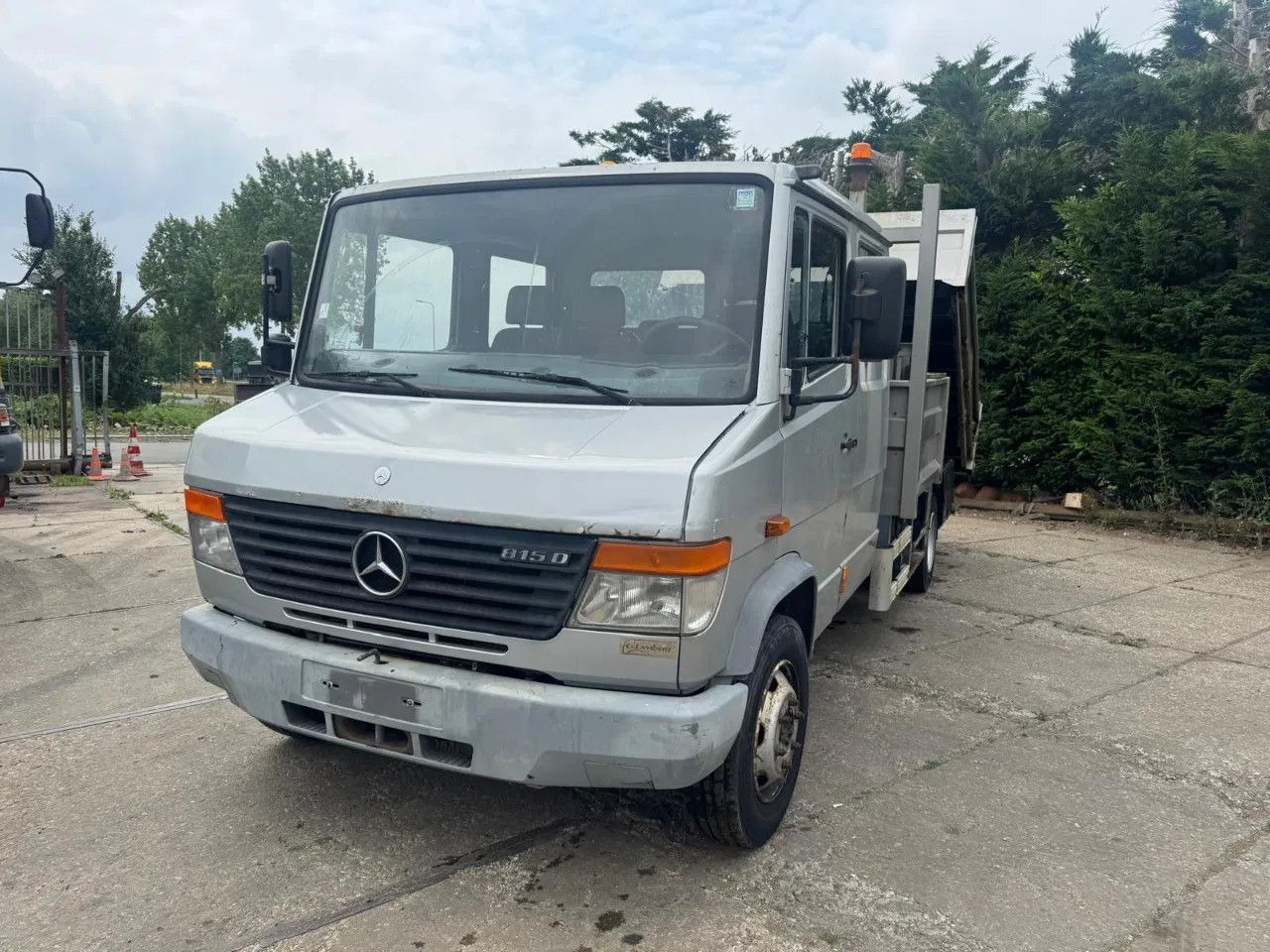 Mercedes-Benz VARIO 815 4X2 Dubbel cabine Tipper Spring/Spring - Самосвал камион: снимка 2 Mercedes-Benz VARIO 815 4X2 Dubbel cabine Tipper Spring/Spring - Самосвал камион: снимка 2