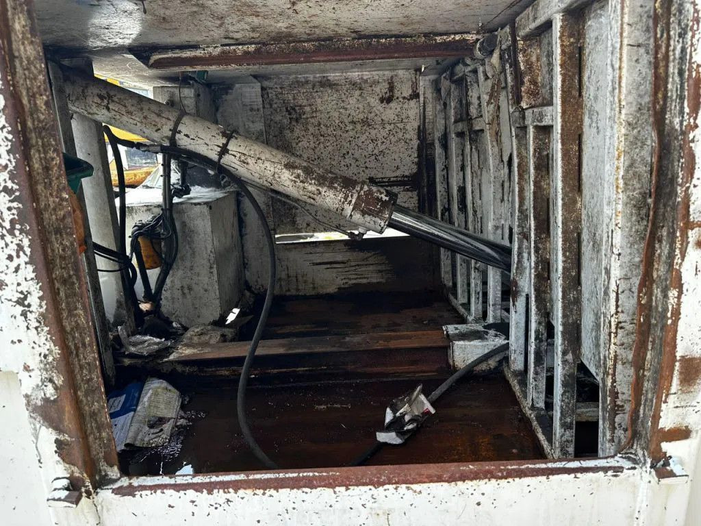 Боклукчийска кола Mitsubishi Canter GARBAGE TRUCK SPRING/SPRING MANUAL GEARBO: снимка 9