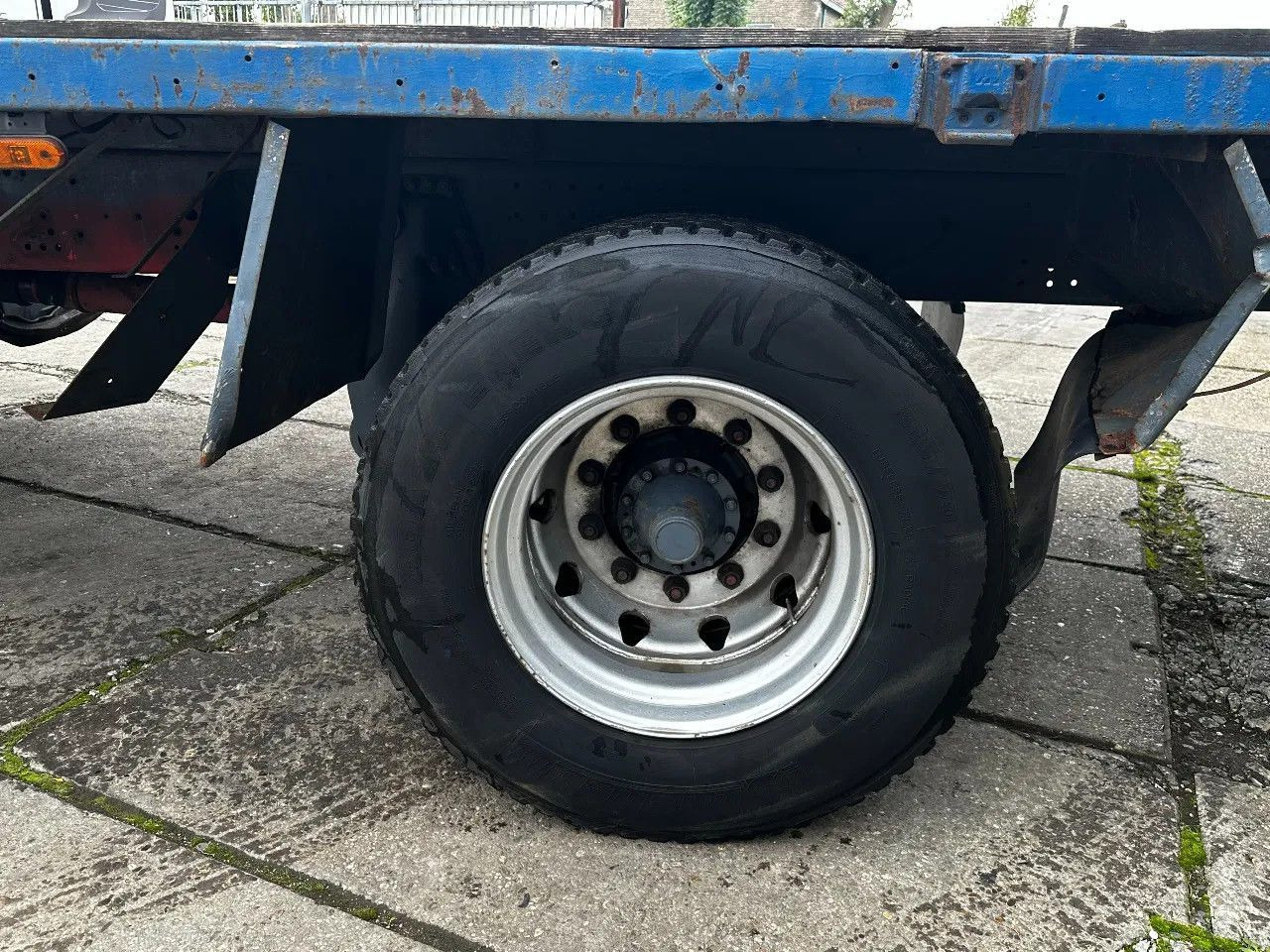 Scania P113-360 4X2 Platform Manual Gear Retarder Scania P113-360 4X2 Platform Manual Gear Retarder - Бордови камион: снимка 5 Scania P113-360 4X2 Platform Manual Gear Retarder Scania P113-360 4X2 Platform Manual Gear Retarder - Бордови камион: снимка 5
