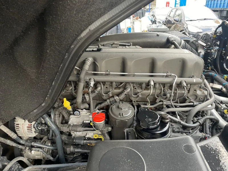 Влекач DAF XF 106.460 4X2 Tractor-unit Spring/Air Retarder Euro6: снимка 11