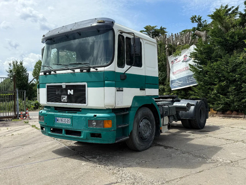 MAN 19.403 4X2 Tractor-unit Spring/Air ZF Manual Gear Low cabine - Влекач: снимка 2 MAN 19.403 4X2 Tractor-unit Spring/Air ZF Manual Gear Low cabine - Влекач: снимка 2